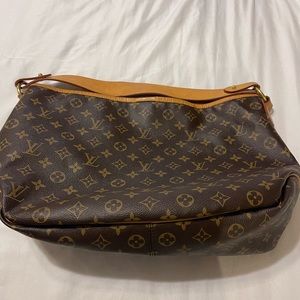 Louis Vuitton delightful